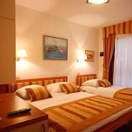 Trogirski Dvori 3* Traù