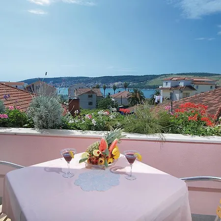 Hotel Trogirski Dvori Traù