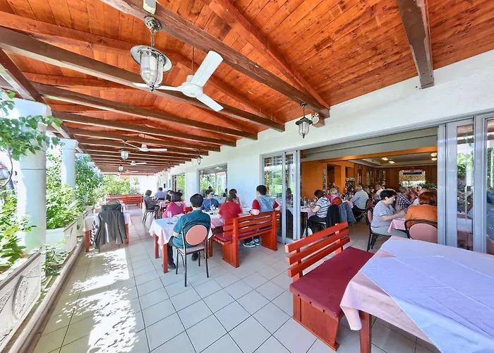 Trogirski Dvori Отель Трогир