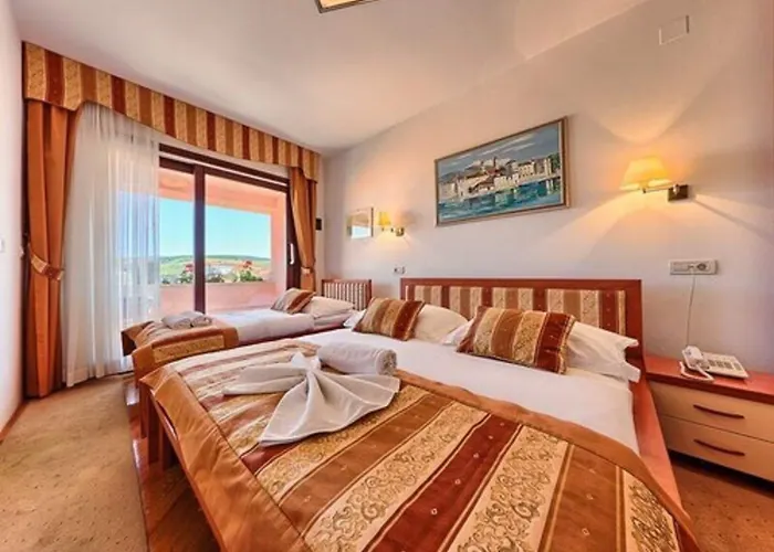 Trogirski Dvori Trogir