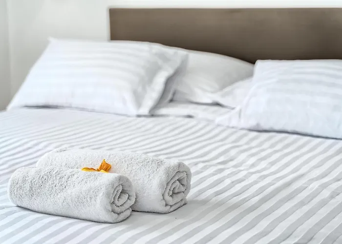 Отель Trogirski Dvori