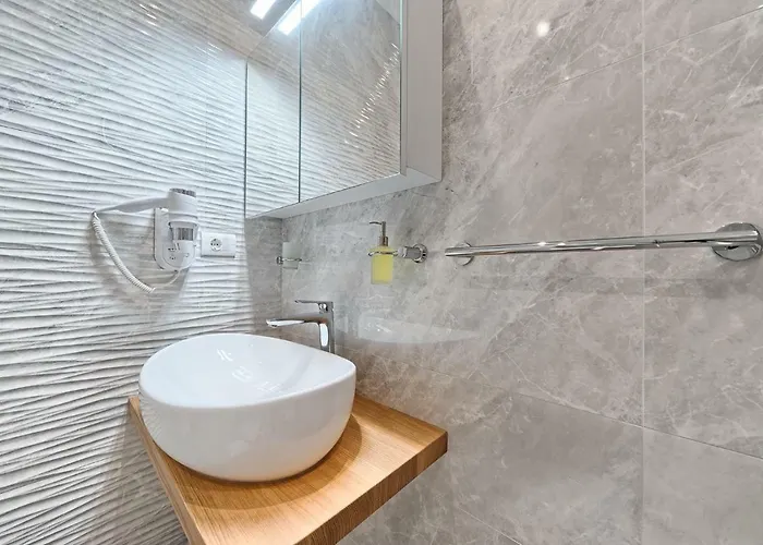 Trogirski Dvori Trogir