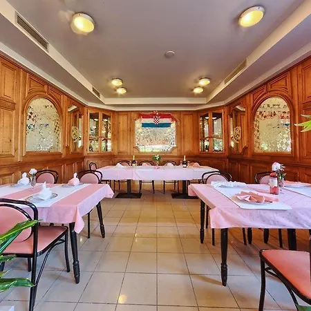 Trogirski Dvori Hotell Trogir