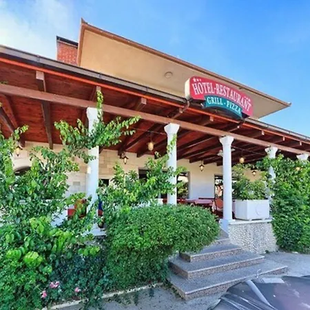 Hotell Trogirski Dvori 3*