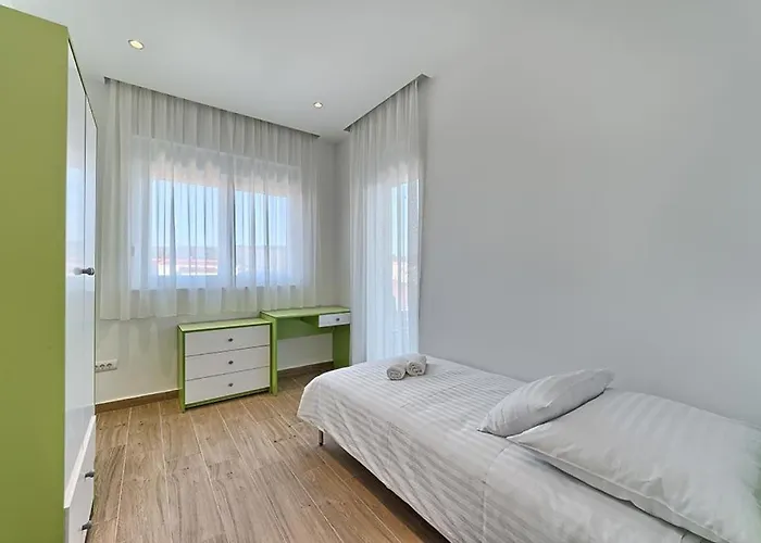 Trogirski Dvori Трогир