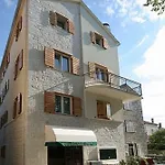 Trogirski Dvori 3*